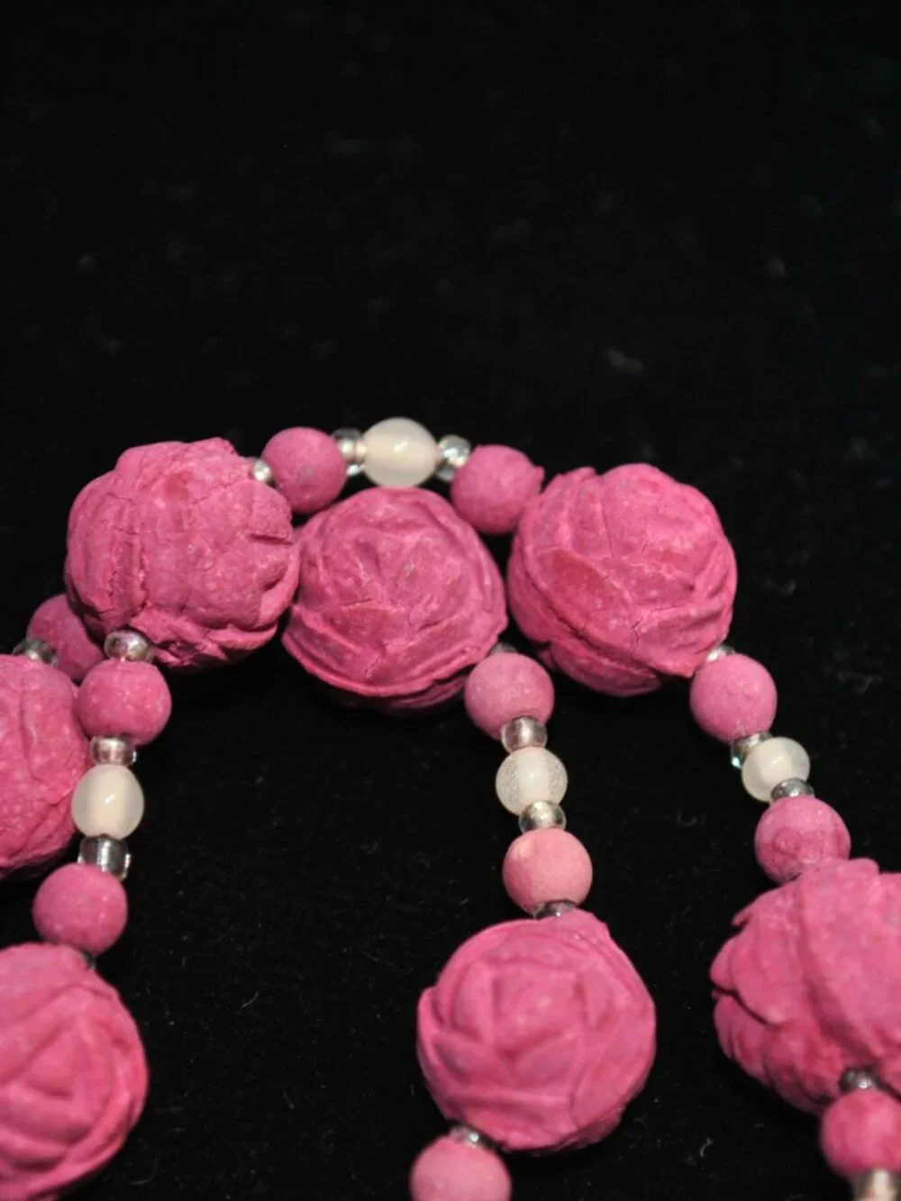 Antique Art Deco Purple-Pink Pressed Rose Petals Beaded Necklace